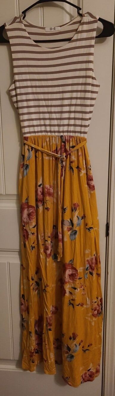 Lux & Co maxi dress size small